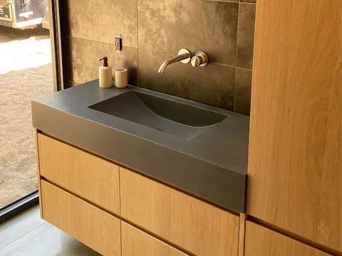 Vanite en beton modele bali couleur charcoal poli.