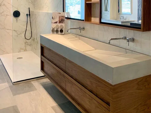 Vanite en beton modele latus couleur perle poli.